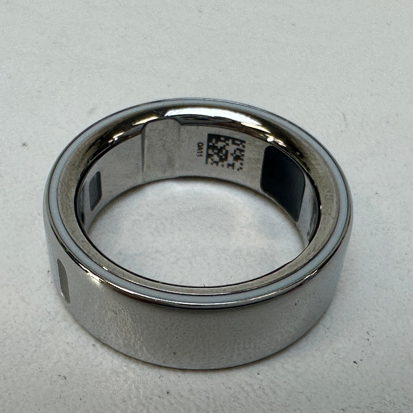 Oura Smart Ring 4 Size 9 Silver JZ90-54217-09 Titanium