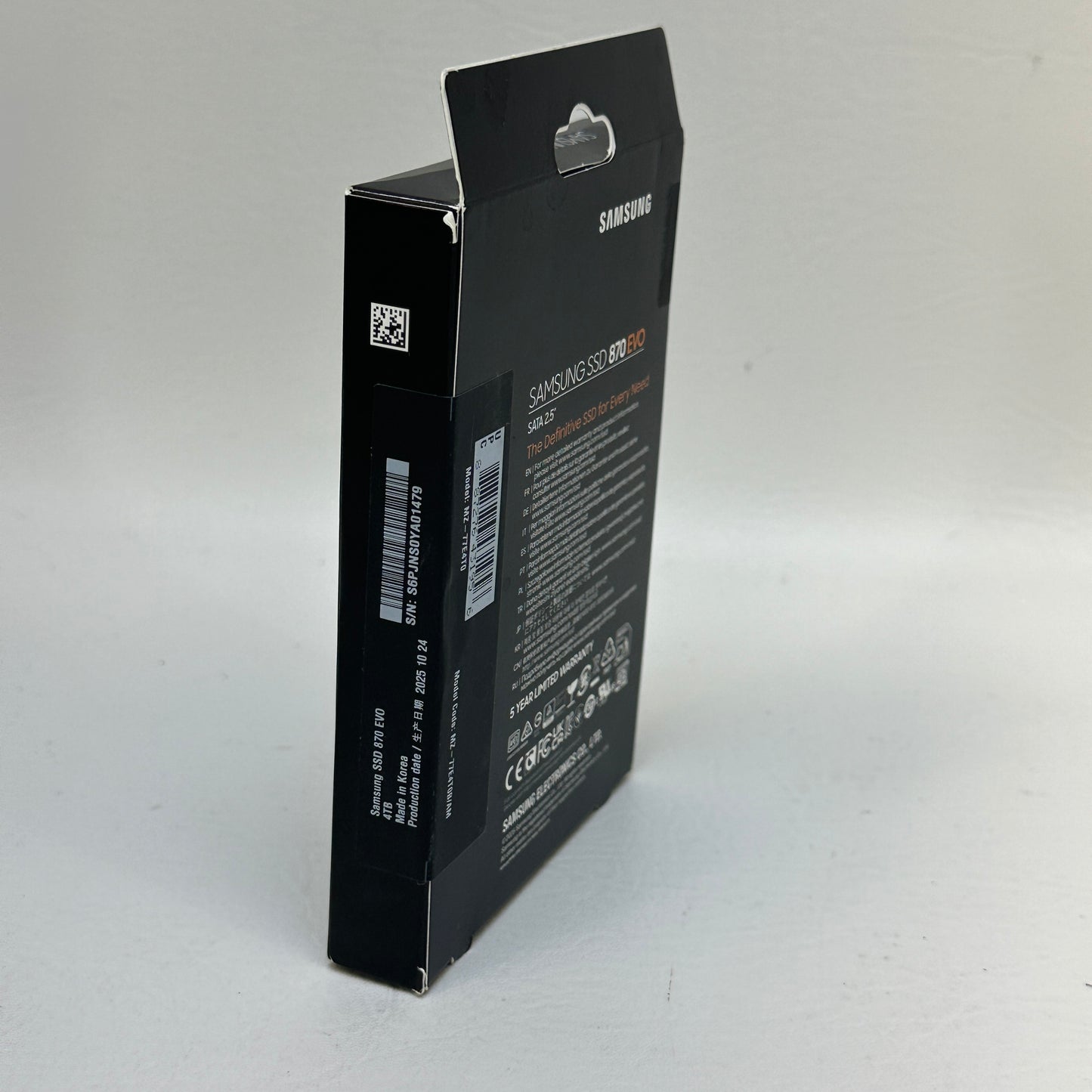 New Samsung 2.5" 870 EVO 4TB SATA III (6 Gb/s) SSD MZ-77E4T0BAM