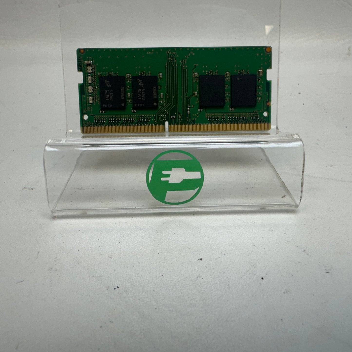 Micron MTA8ATF2G64HZ-3G2E2 103 16GB (1x16GB) RAM DDR4 3200MHz DPAQMJP002