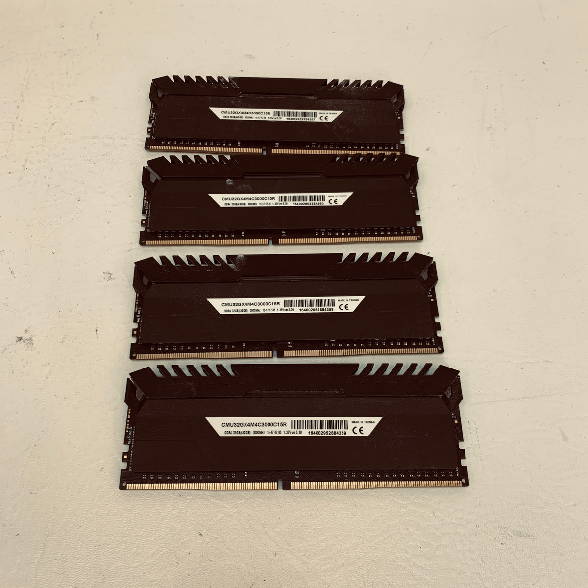 Corsair Vengeance LED 32GB (4x8GB) RAM DDR4 3000MHz