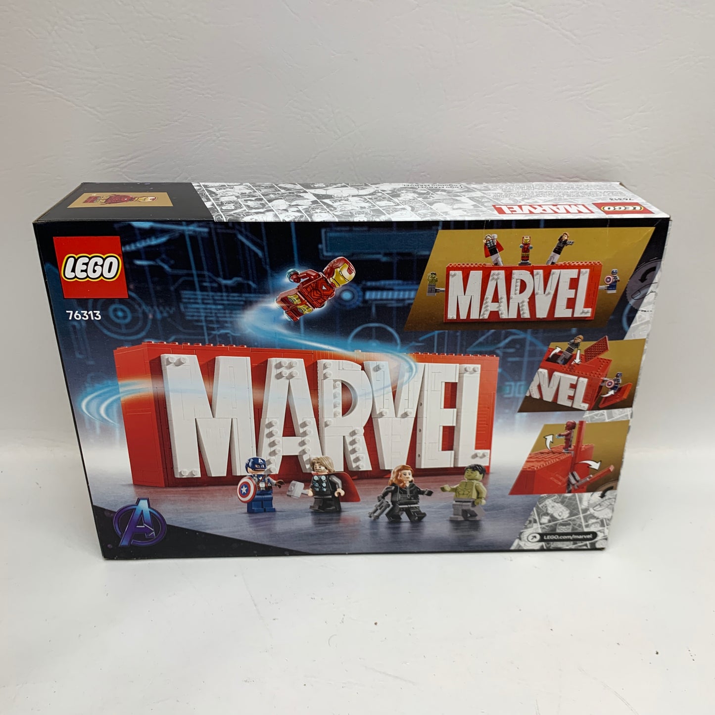 New LEGO Marvel Logo & Minifigures 76313 - Collectible Display Set - 931 Pcs
