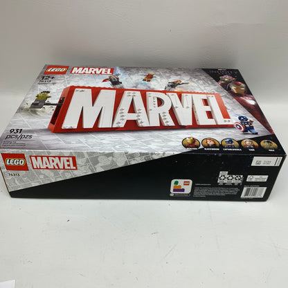 New LEGO Marvel Logo & Minifigures 76313 - Collectible Display Set - 931 Pcs