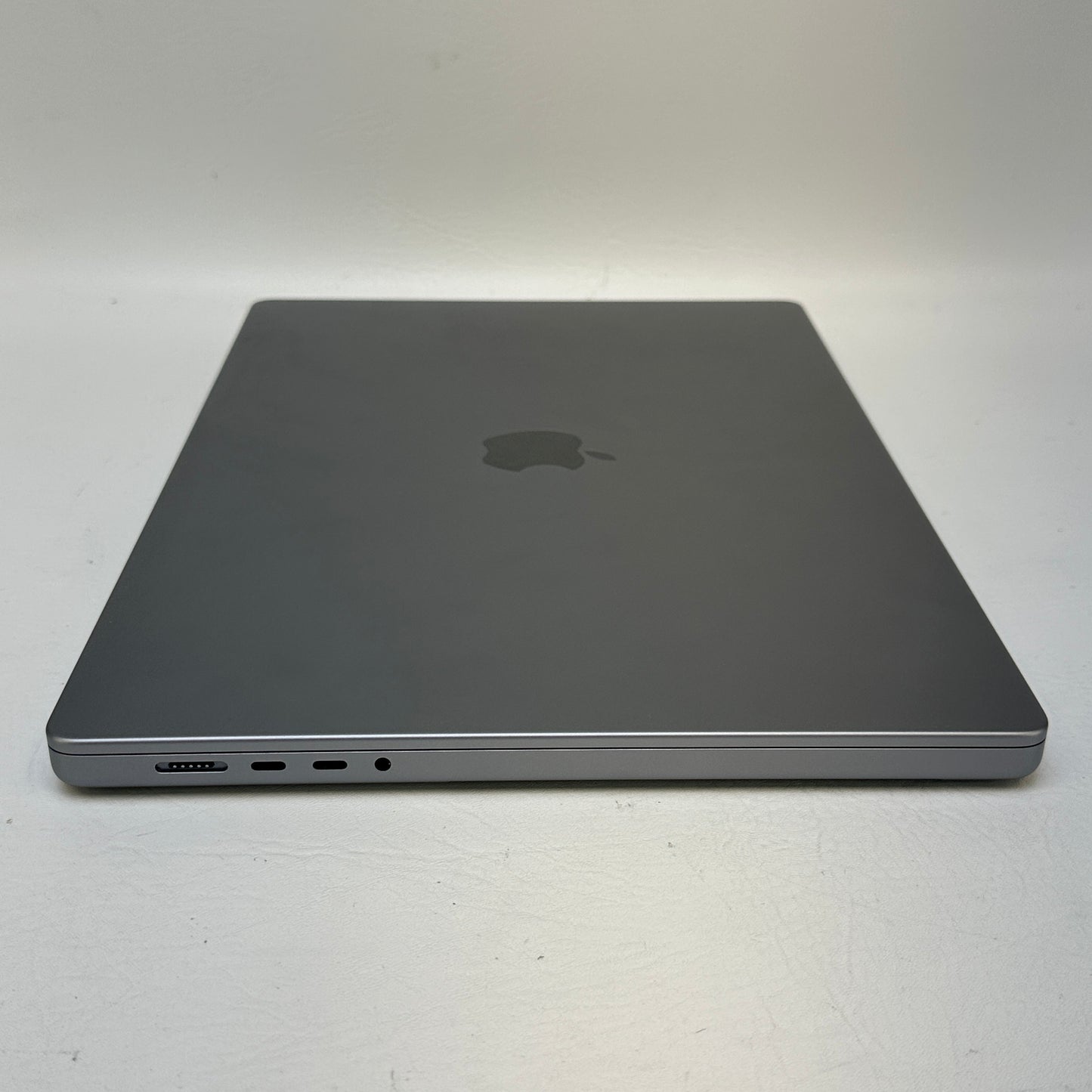 2023 Apple MacBook Pro 16" M2 Max 38C GPU 3.5GHz 96GB RAM 2TB SSD A2780