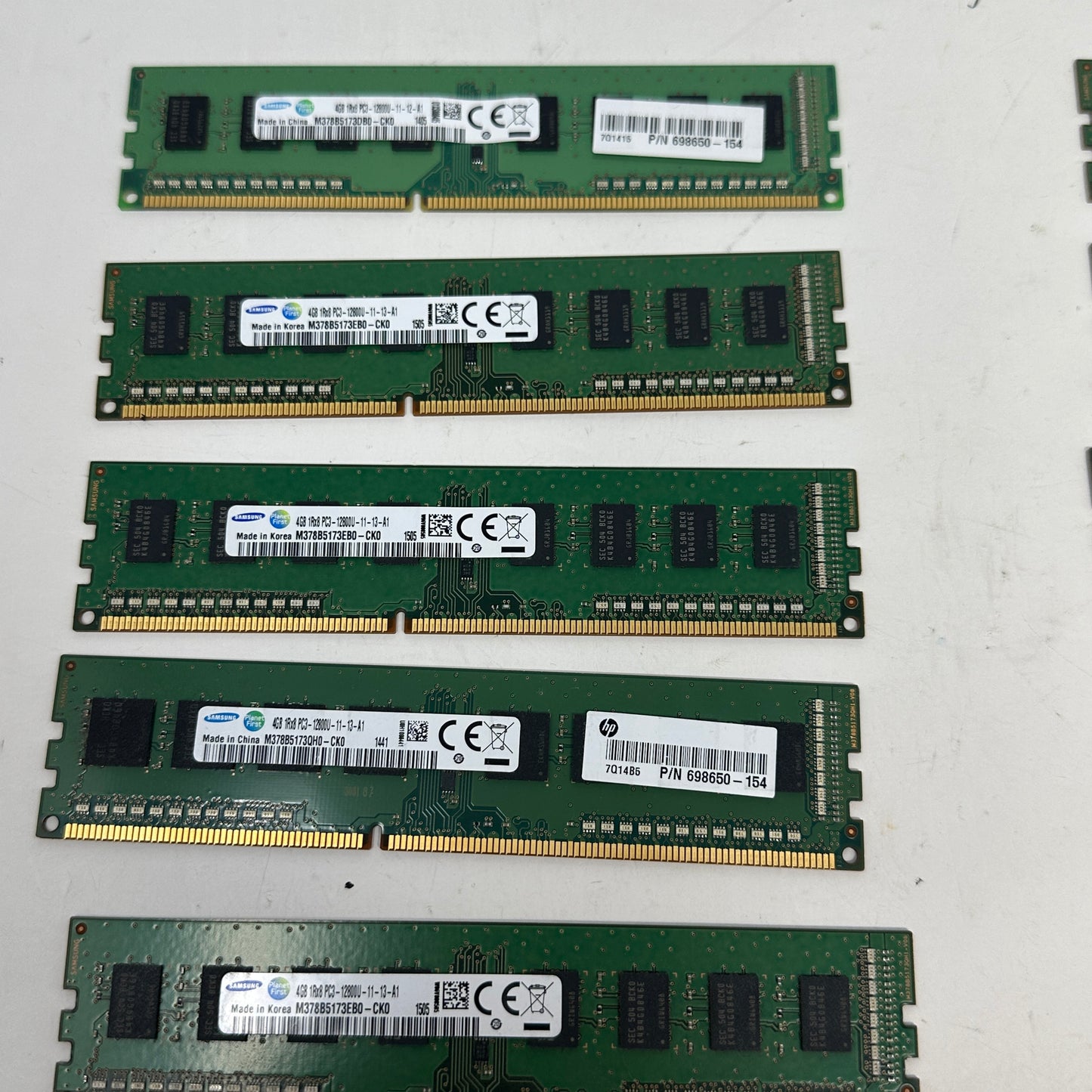 Lot of 14 Samsung 4GB (1x4GB) RAM DDR3 1600MHz M378B5173EB0