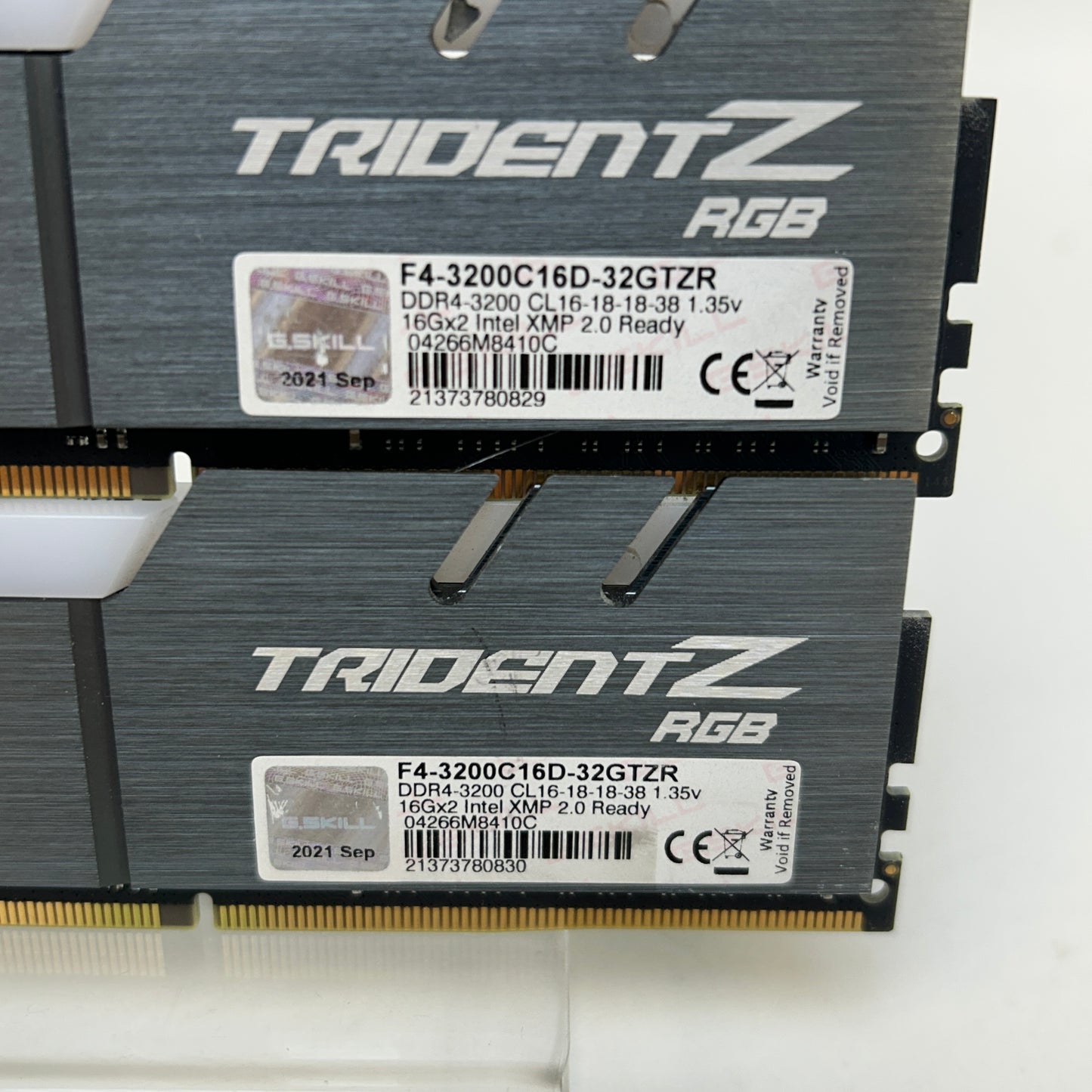 G.Skill Trident Z RGB 32GB (2x16GB) RAM DDR4 3200MHz F4-3200C16D-32GTZR