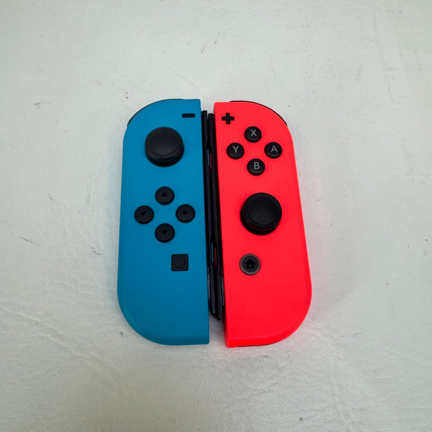 Nintendo Switch v2 Video Game Console HAC-001 (-01) Red/Blue