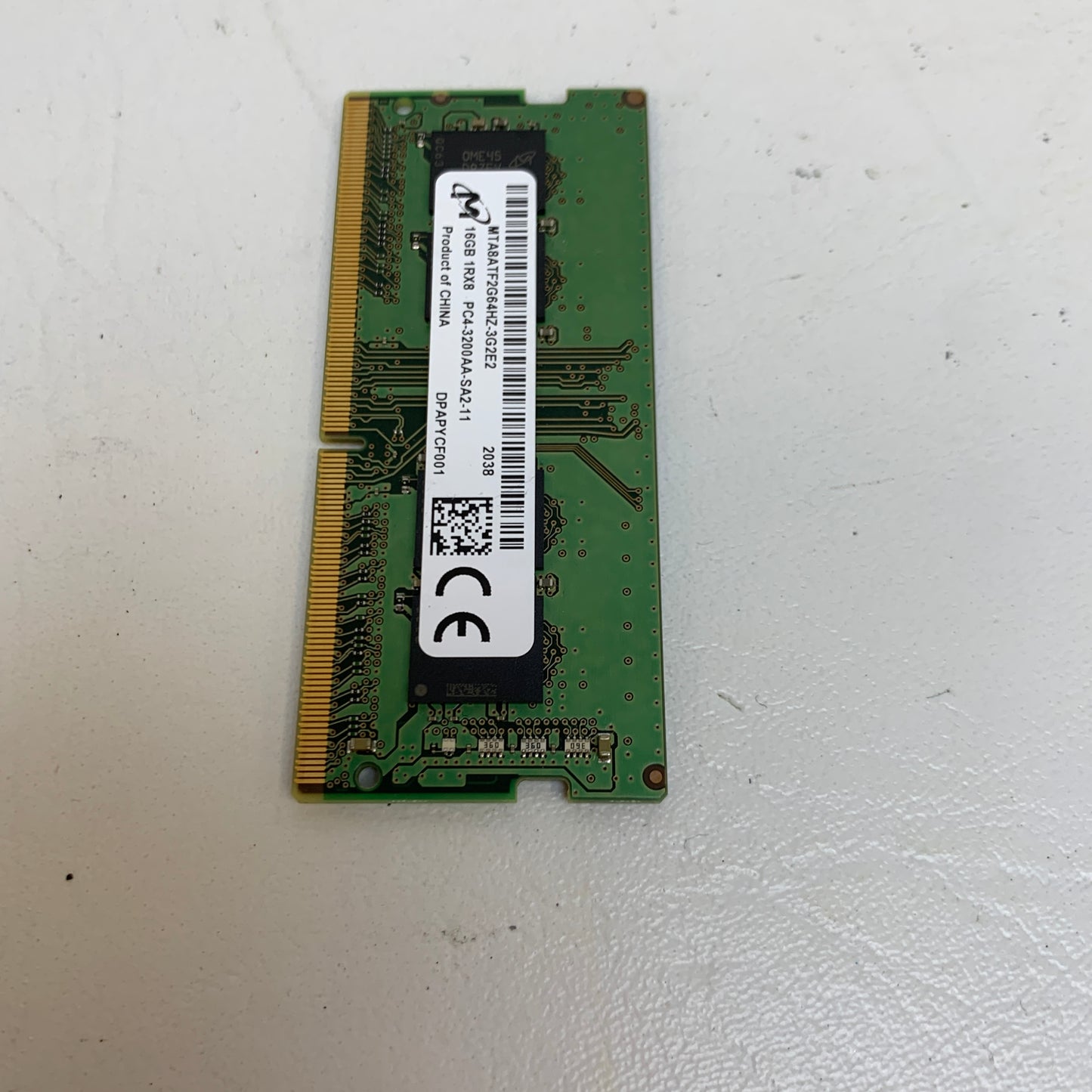 Micron MTA8ATF2G64HZ-3G2E2 16GB (1x16GB) RAM DDR4 3200MHz 2038