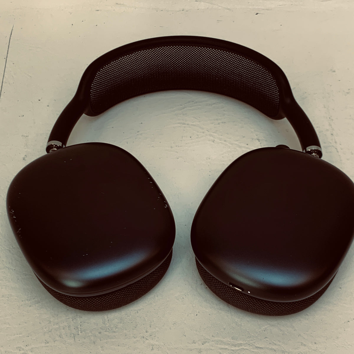 Apple AirPods Max USB-C Wireless Over-Ear Headphones Midnight A3184