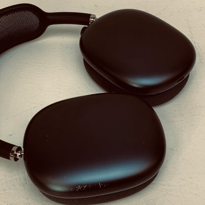 Apple AirPods Max USB-C Wireless Over-Ear Headphones Midnight A3184