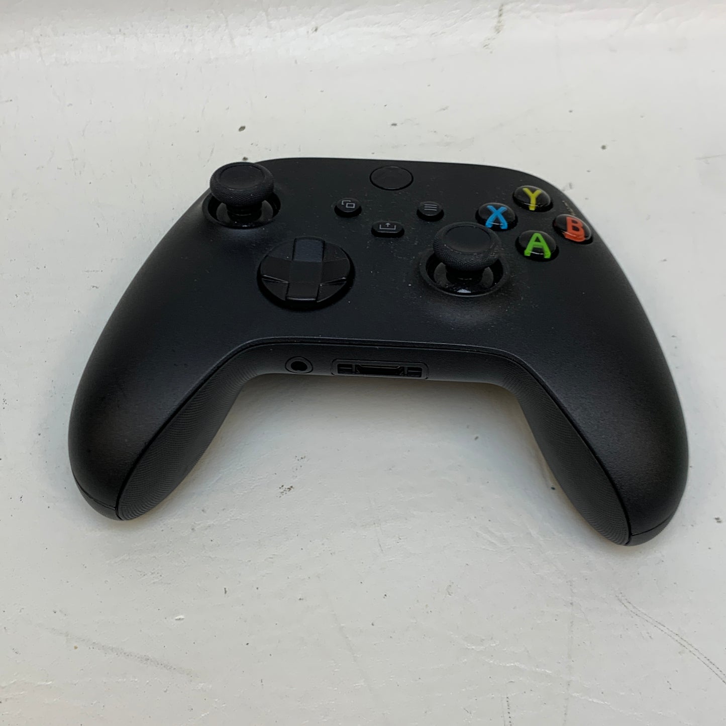 Microsoft Xbox Wireless Controller – Carbon Black (Series X|S, Model 1914)