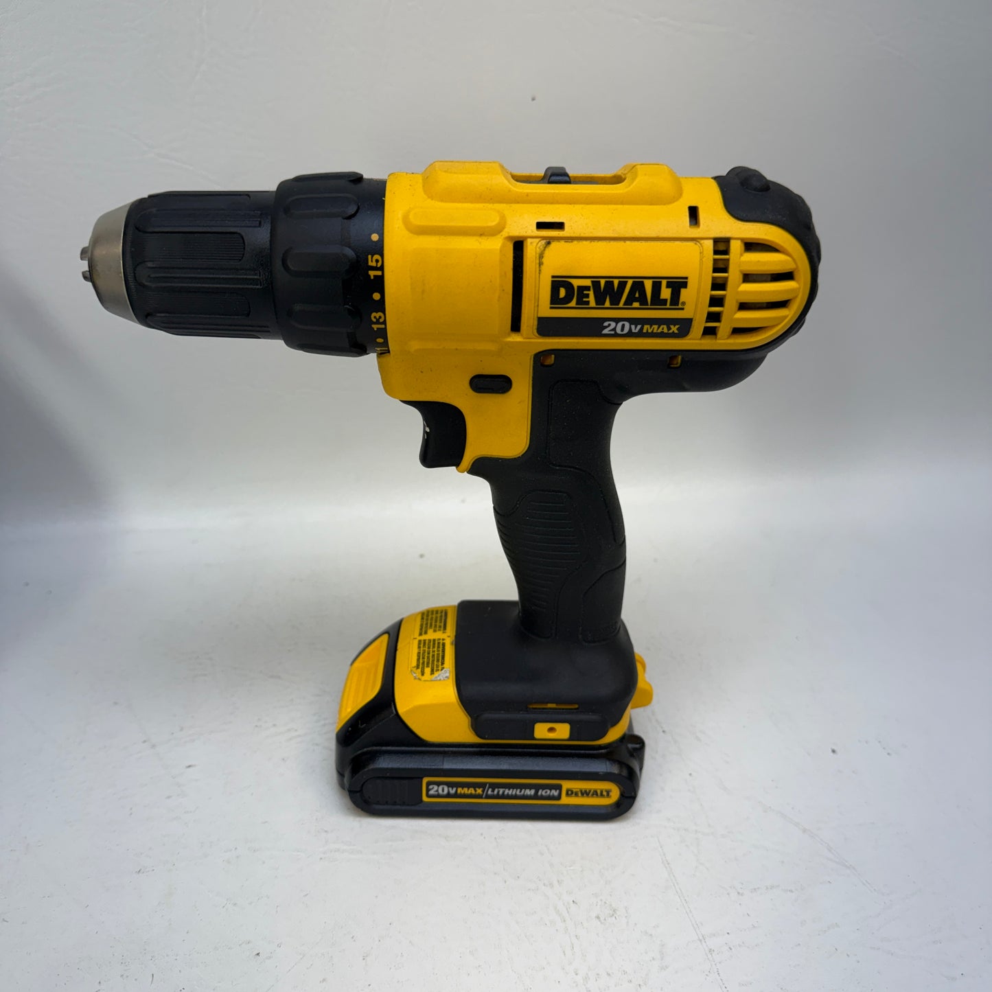 DeWalt DCD771 20V MAX 1/2" (13mm) Cordless Drill Driver