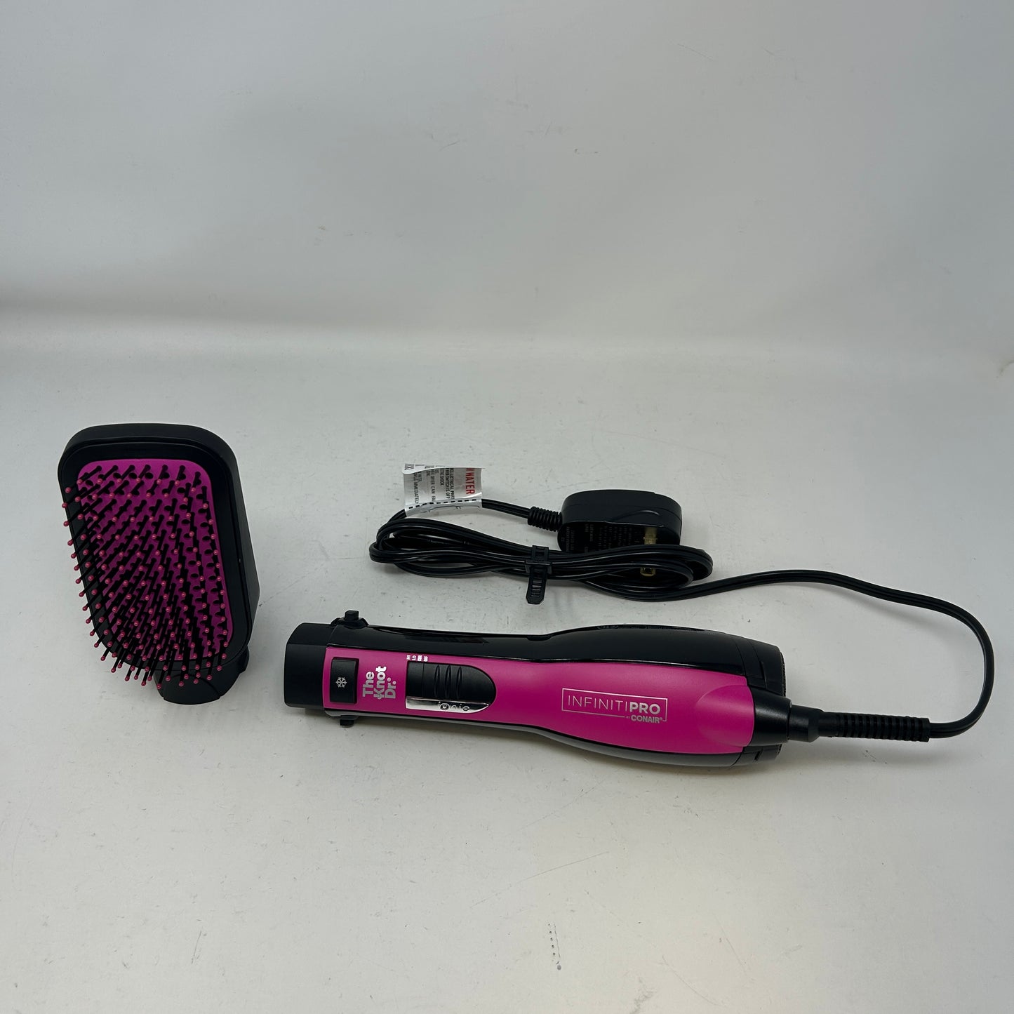 Conair Infiniti Pro The Knot Dr. All-in-One Smoothing Dryer Brush Frizz Defense