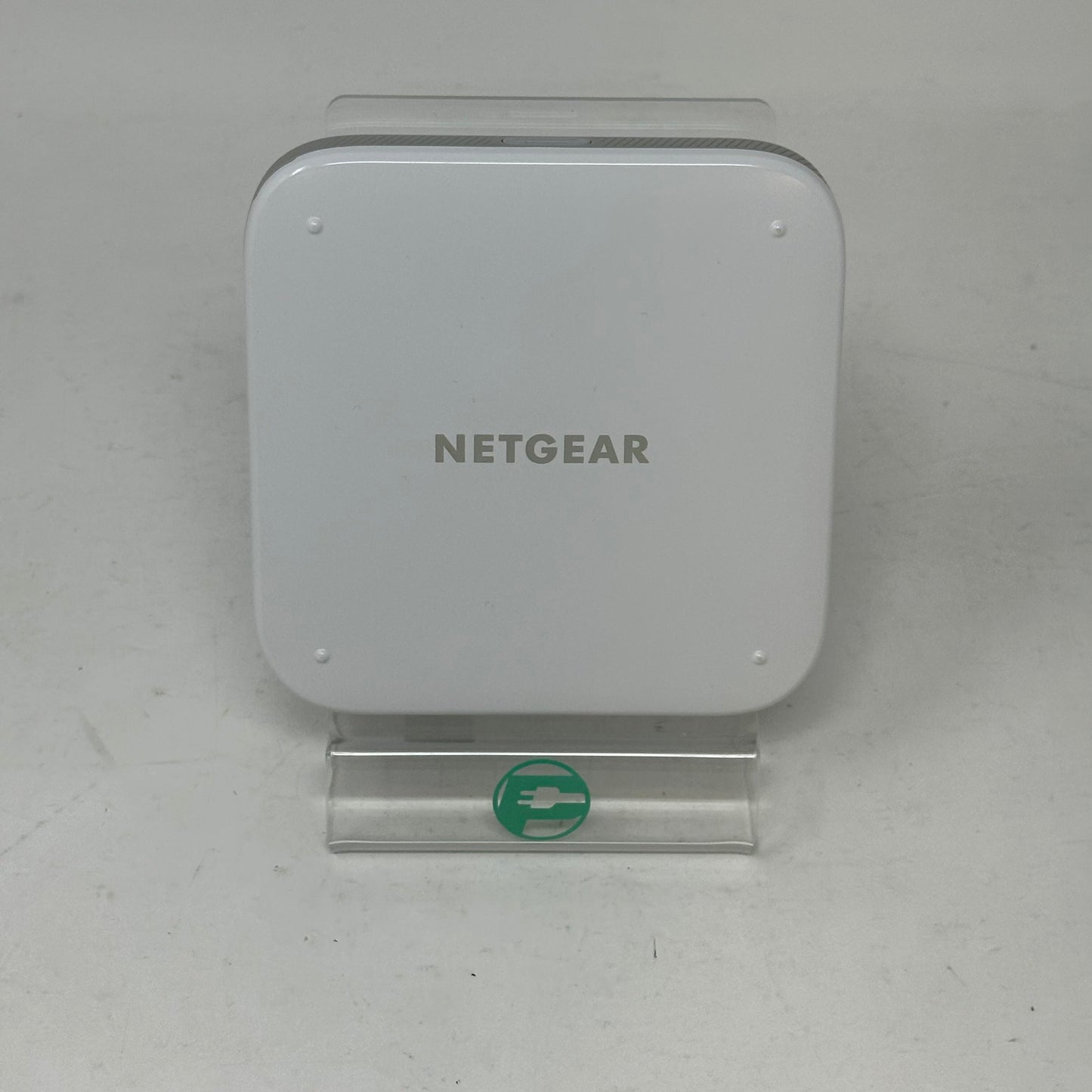 Netgear MR6110 Nighthawk M6 5G WiFi 6 Mobile Hotspot Router