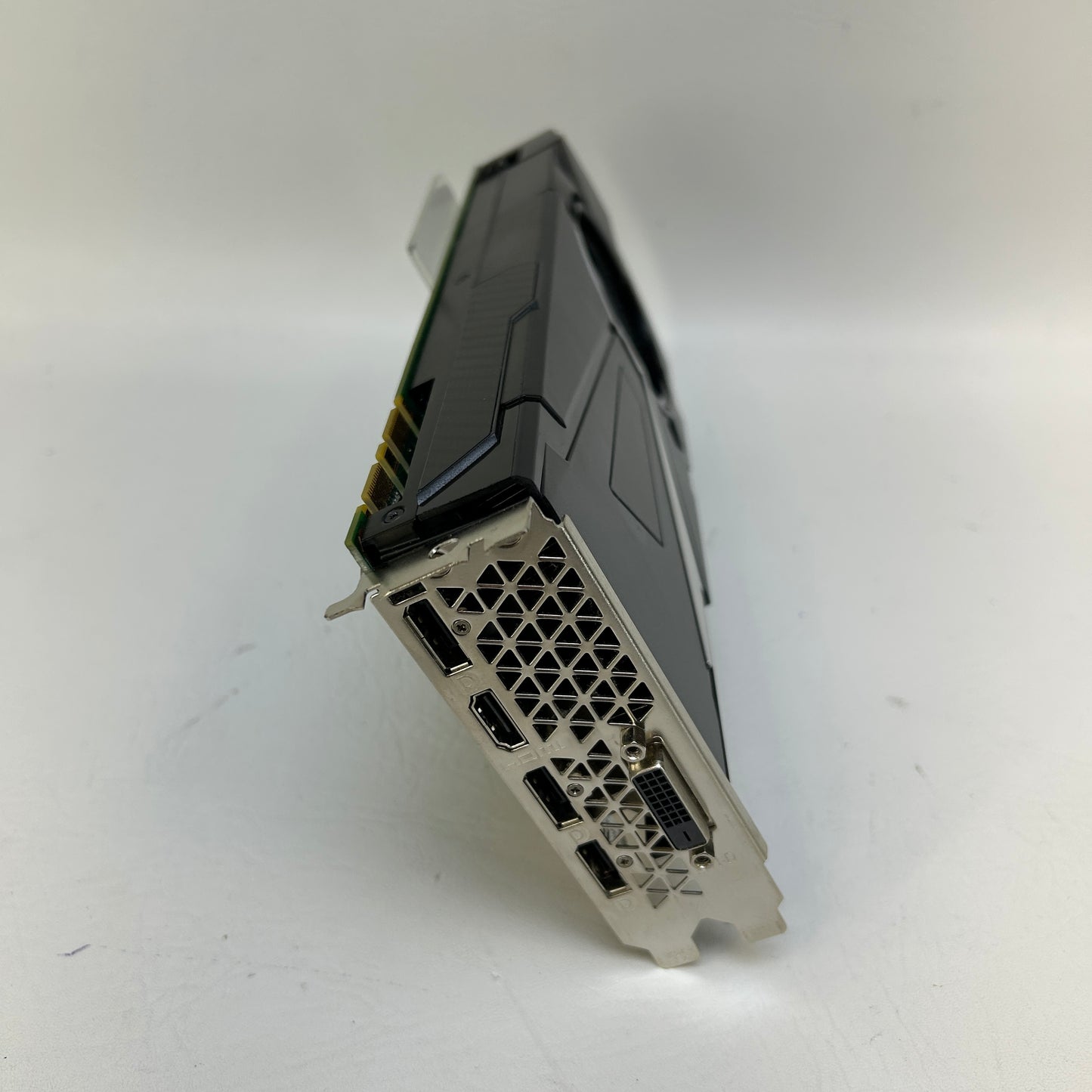 Dell GeForce GTX 1070 8GB GDDR5 Graphics Card  B079C44VS1