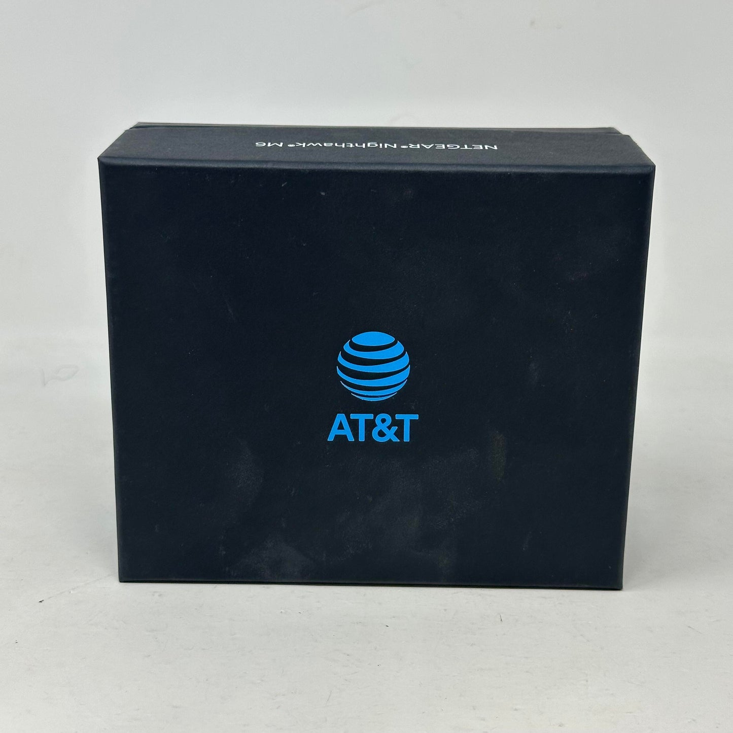 Netgear MR6110 Nighthawk M6 5G WiFi 6 Mobile Hotspot Router