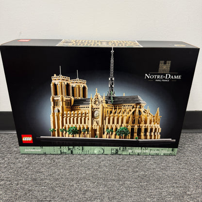 New LEGO Notre-Dame de Paris 21061 Architecture Structural 4383pcs