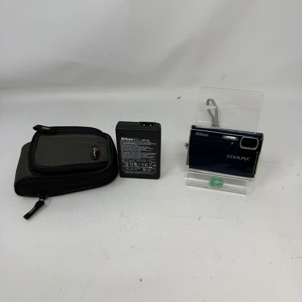 Nikon COOLPIX S51 8.1MP Compact Camera