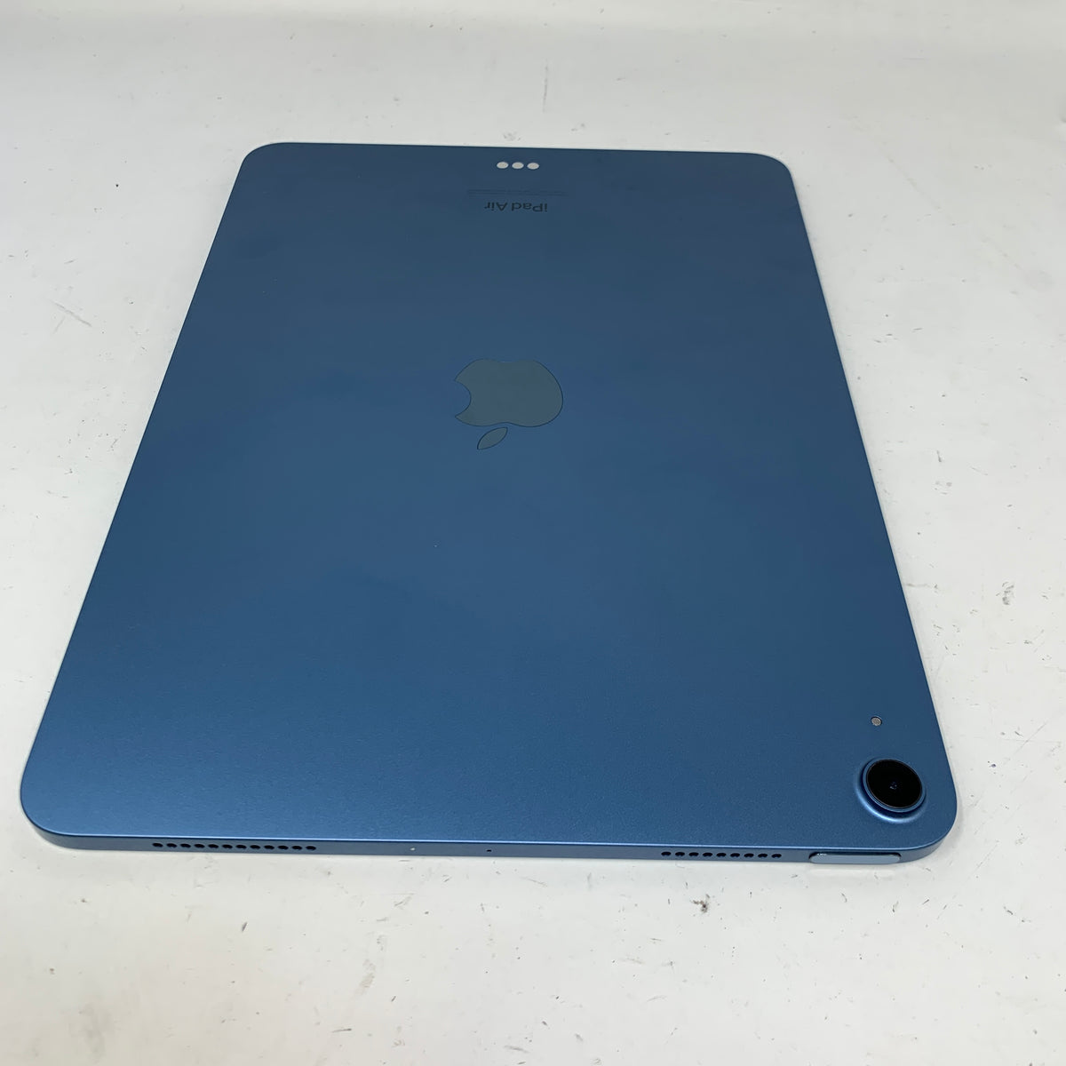WiFi Only Apple iPad Air 5th Gen 64GB Blue MM9E3LL/A