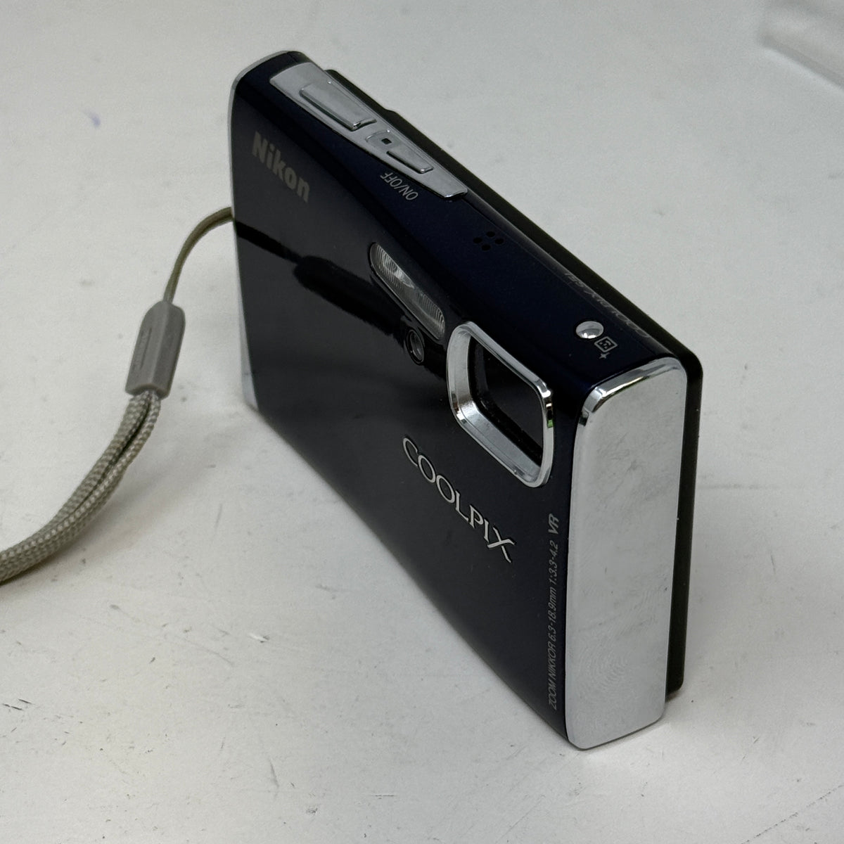 Nikon COOLPIX S51 8.1MP Compact Camera