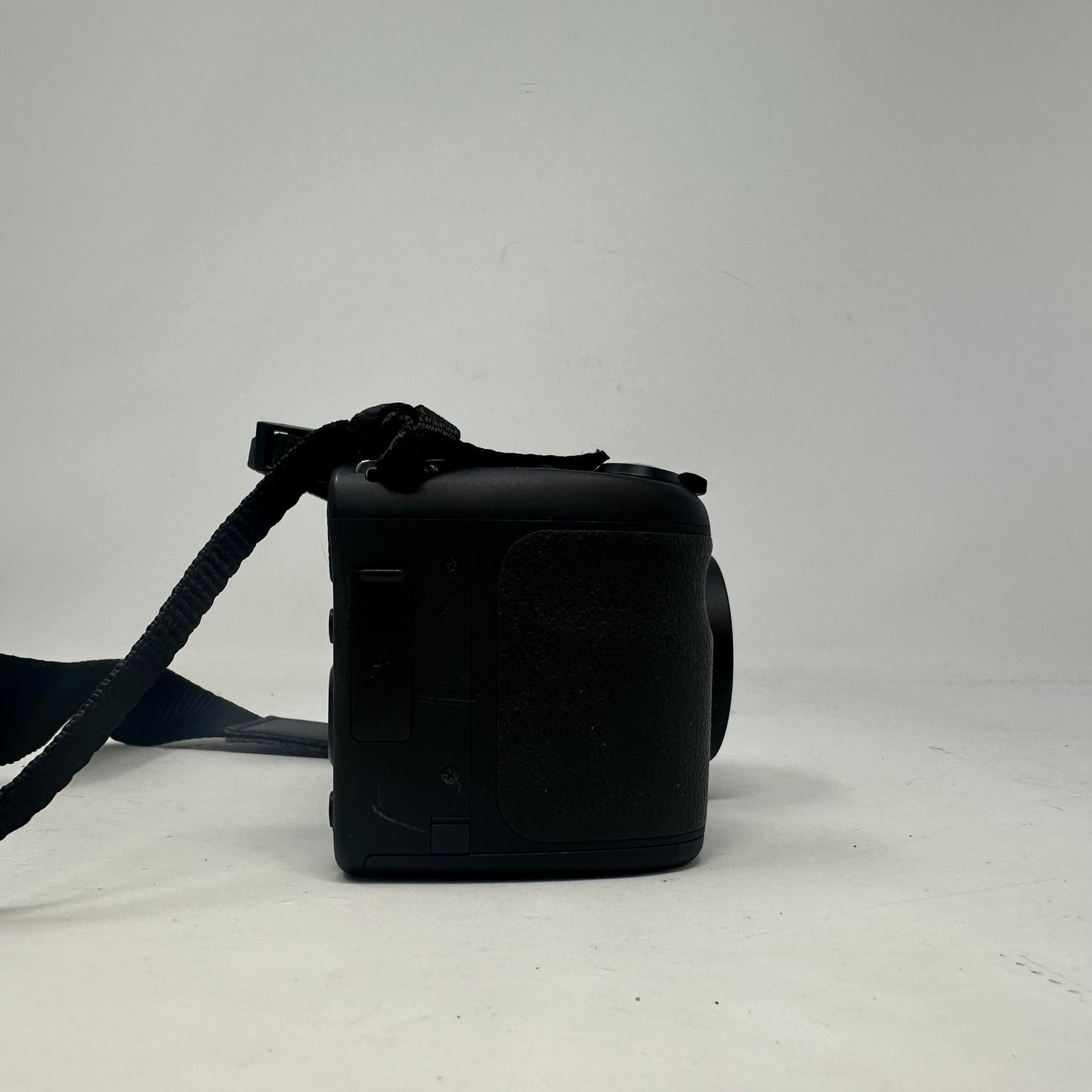 Kodak PIXPRO AZ255 Bridge Digital Camera 16.0 MP 25x Optical Zoom Black