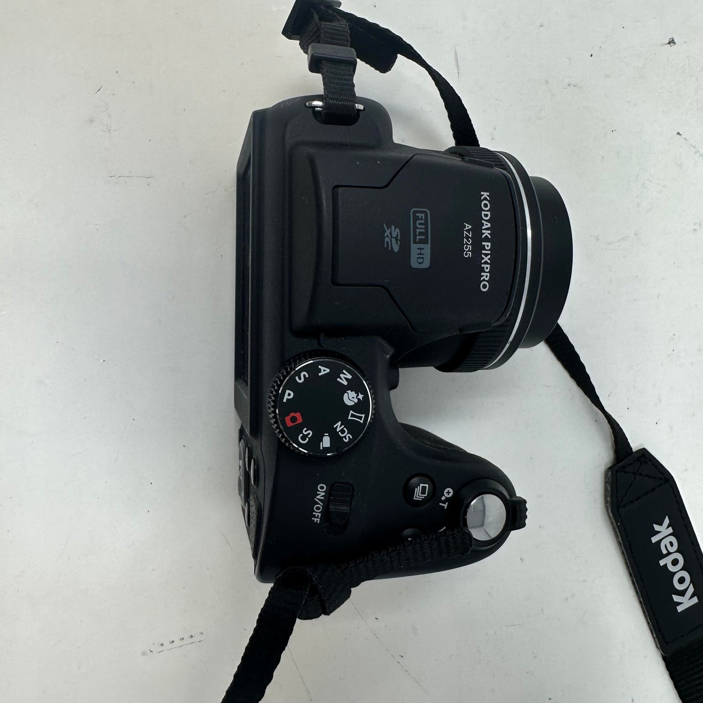Kodak PIXPRO AZ255 Bridge Digital Camera 16.0 MP 25x Optical Zoom Black