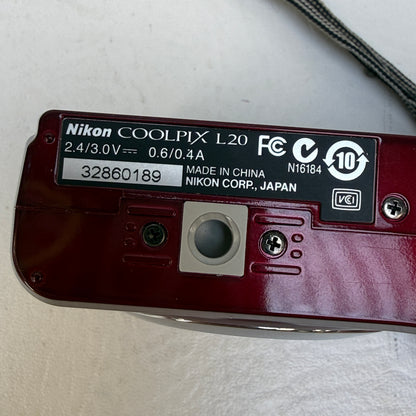 Nikon COOLPIX L20 10.0MP Digital Point And Shoot Camera