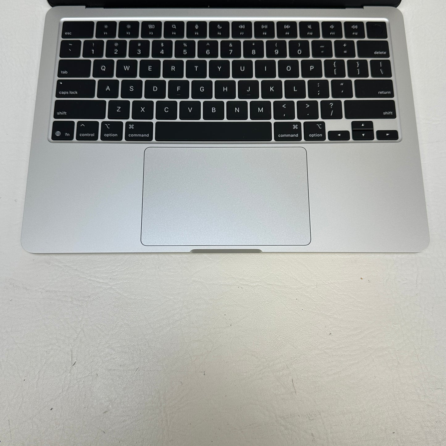 2025 Apple MacBook Air 13.6" M4 8C GPU 4.5GHz 16GB RAM 256GB SSD MW0W3LL/A