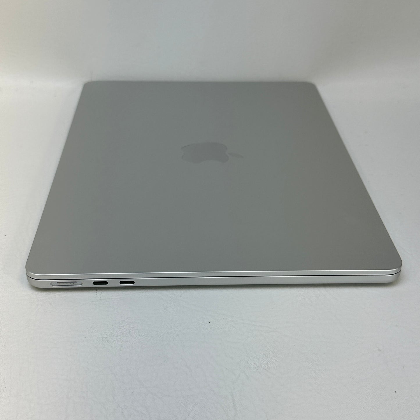2025 Apple MacBook Air 13.6" M4 8C GPU 4.5GHz 16GB RAM 256GB SSD MW0W3LL/A