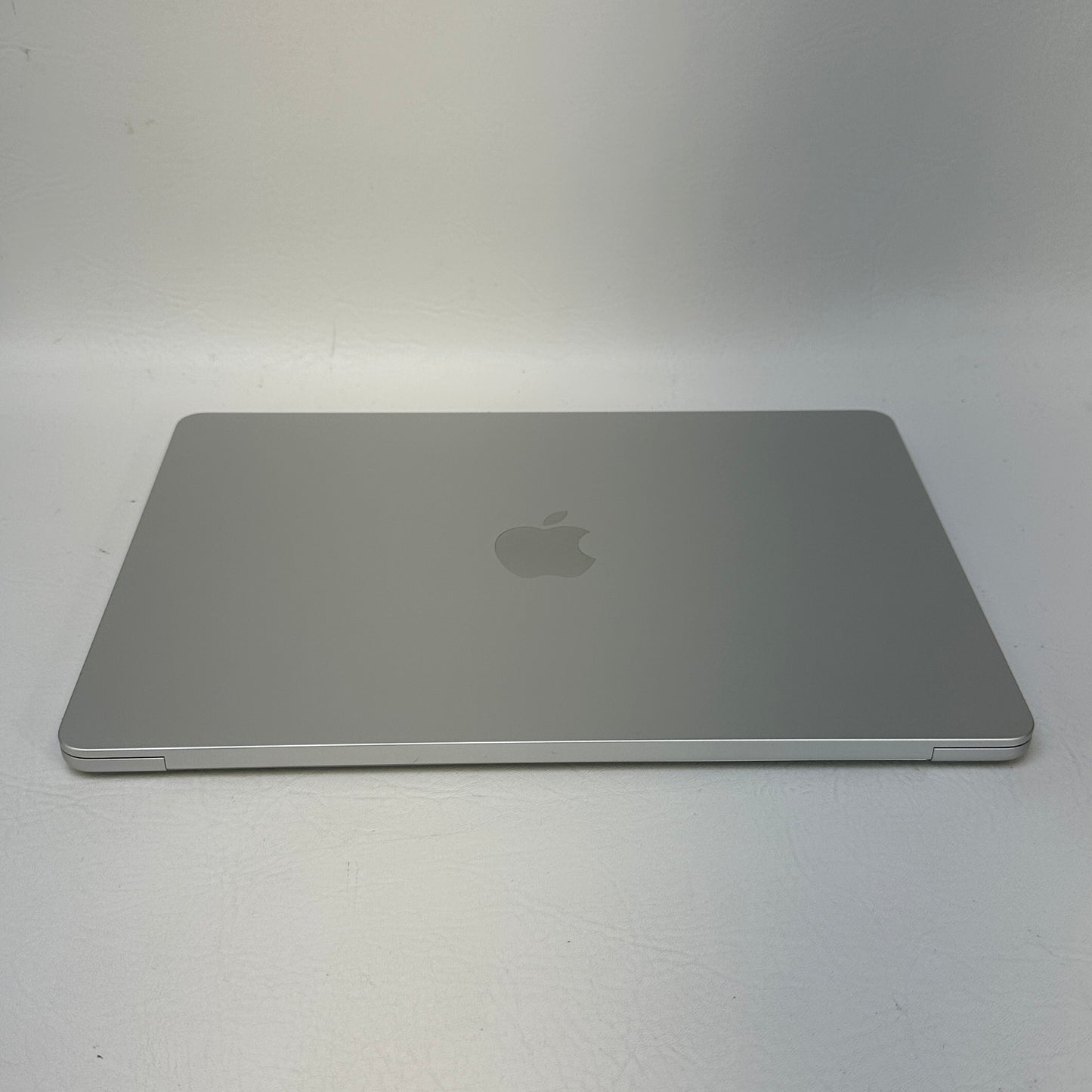 2025 Apple MacBook Air 13.6" M4 8C GPU 4.5GHz 16GB RAM 256GB SSD MW0W3LL/A