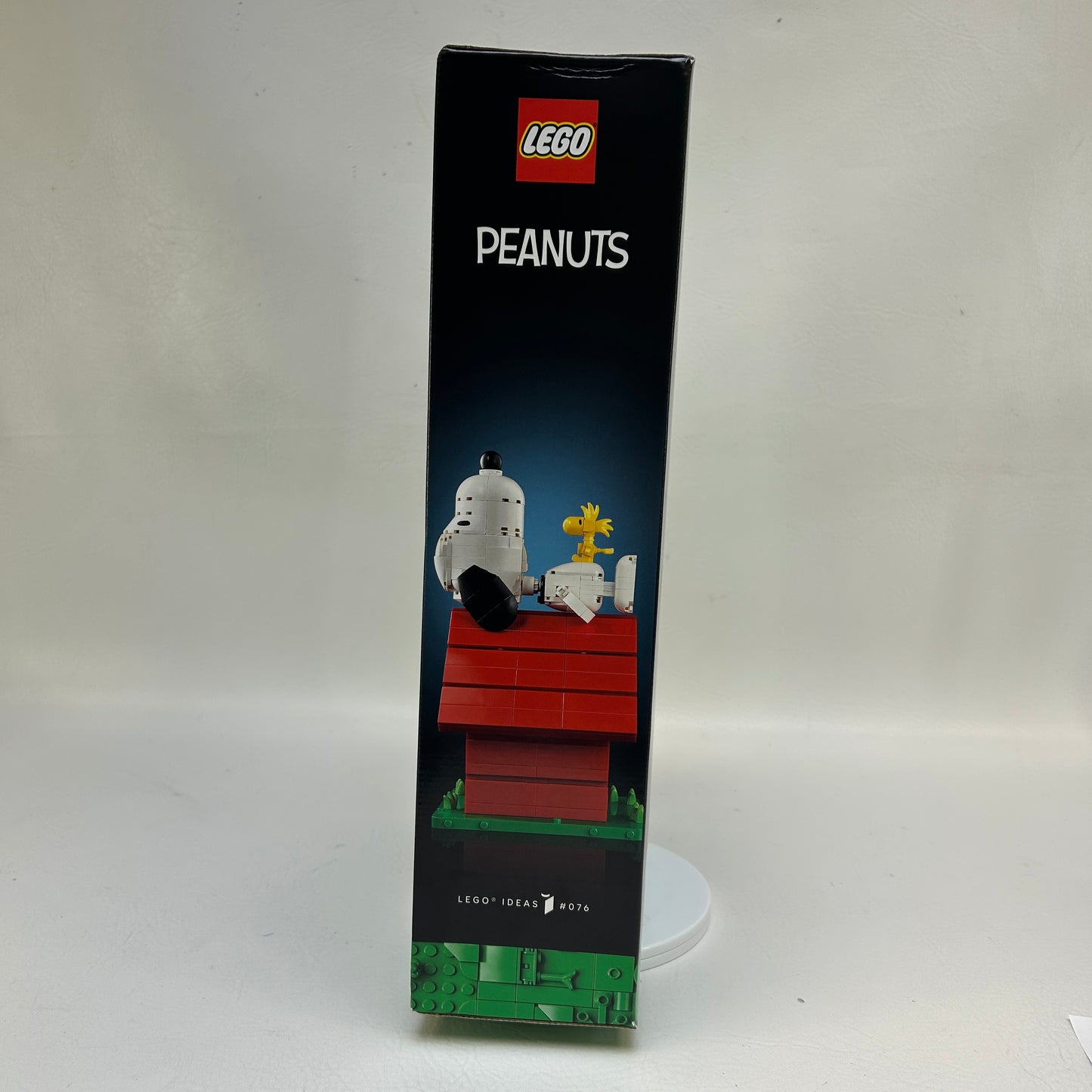 New LEGO Ideas Peanuts Snoopys Doghouse 21368 Collectible Building Toy Set