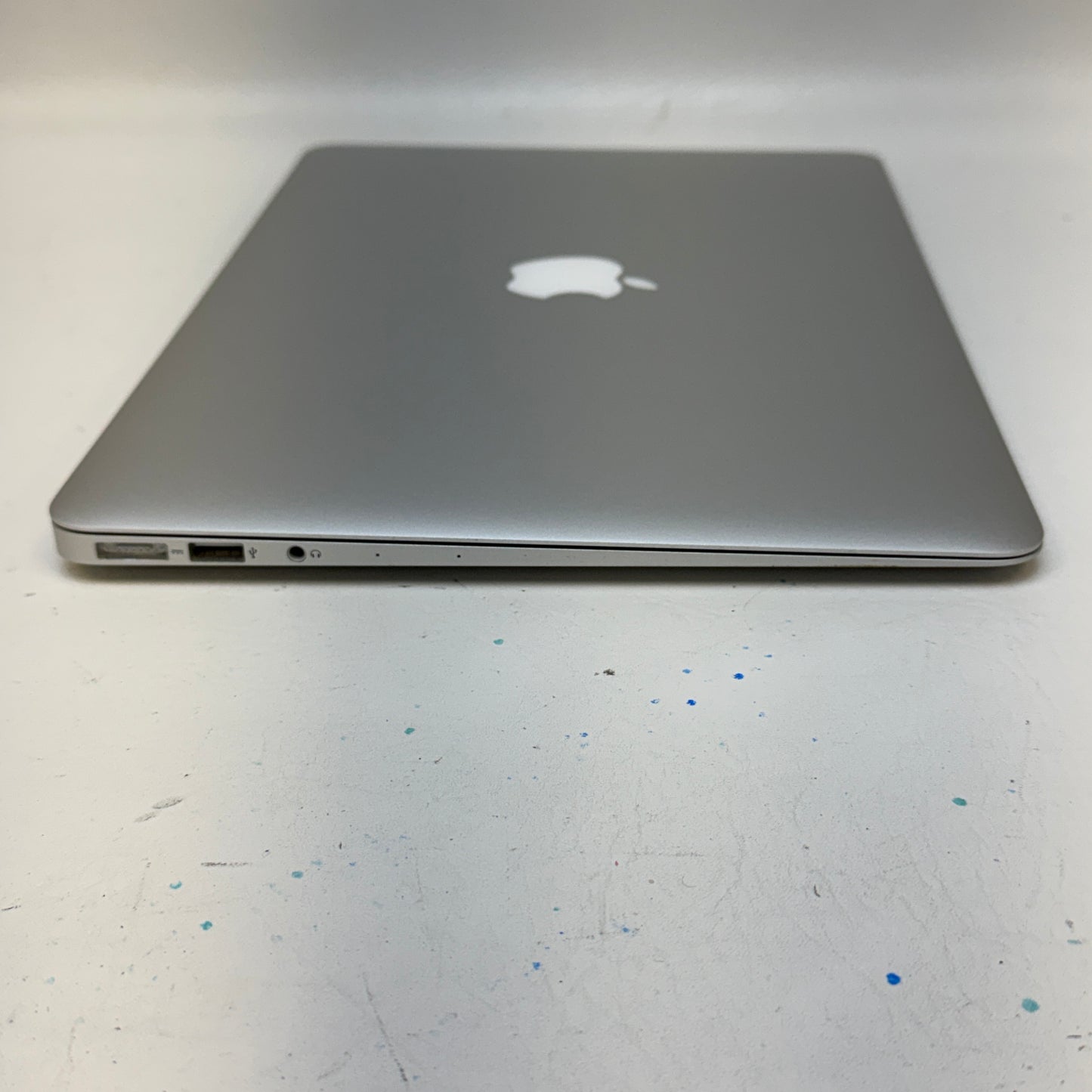 2017 Apple MacBook Air 13.3" i5 1.8GHz 8GB RAM 256GB SSD Silver A1466