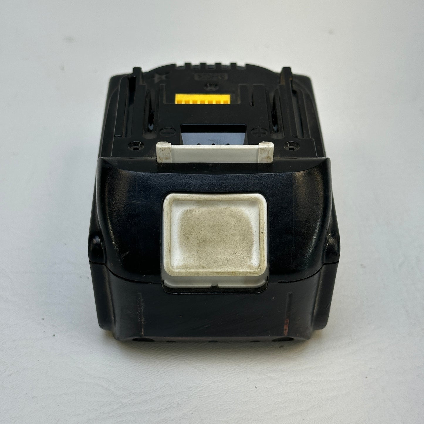 Makita BL1830B 18V Lithium-Ion Battery 3.0Ah
