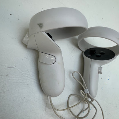 Oculus Quest 2 64GB Standalone All-in-One VR Headset KW49CM