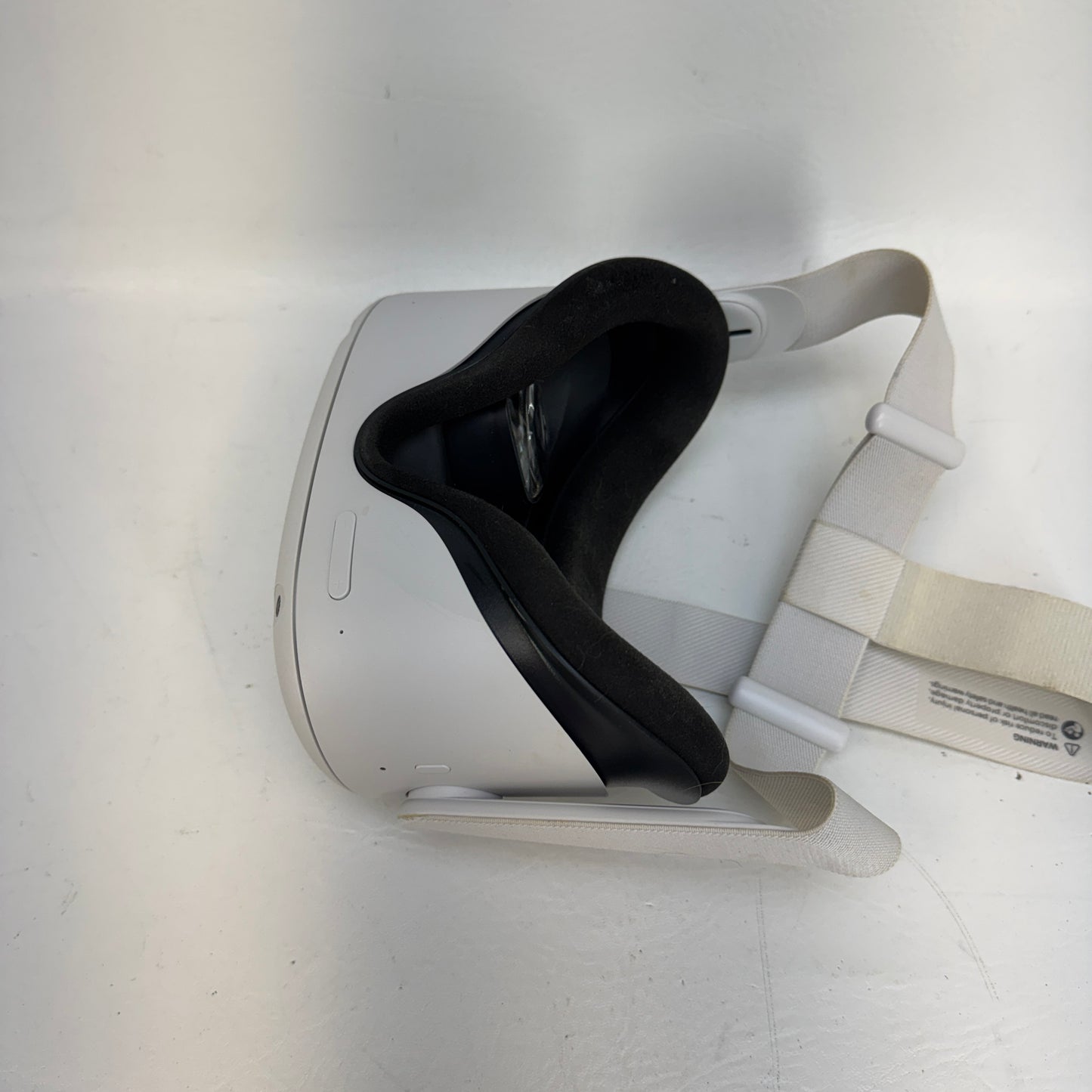 Oculus Quest 2 64GB Standalone All-in-One VR Headset KW49CM