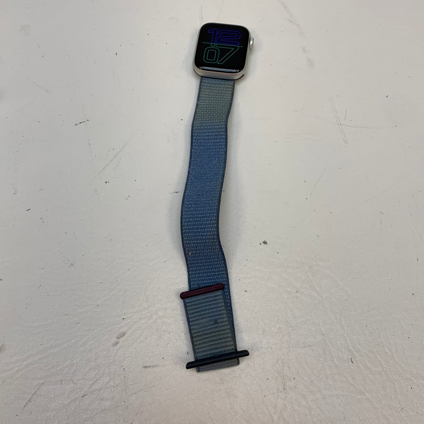 GPS Only Apple Watch SE 2nd Gen 40MM Silver Aluminum Storm Blue Sport Loop 