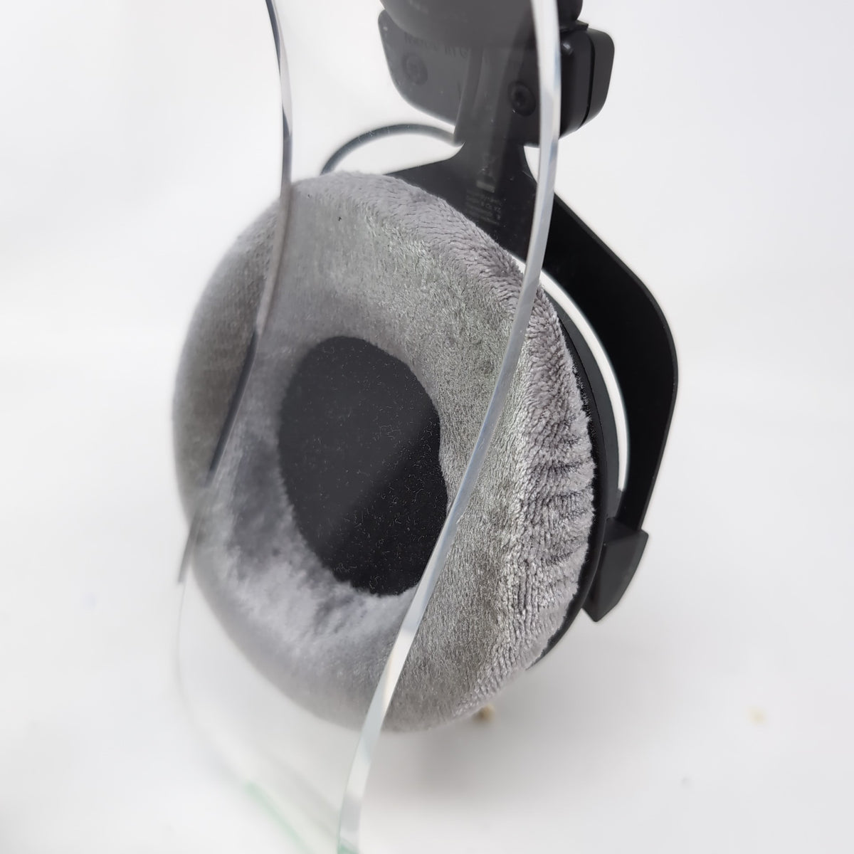 Beyerdynamic DT 770 Pro Wired Over-Ear Headphones Black 459046