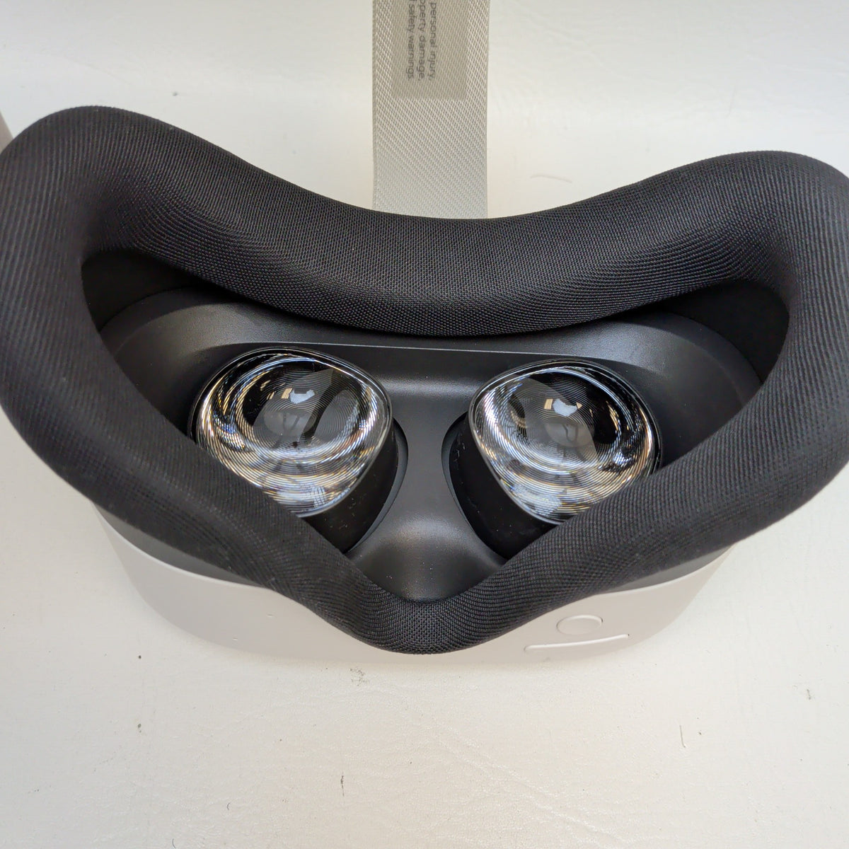 Meta Quest 3S 128GB Standalone All-in-One VR Headset P97