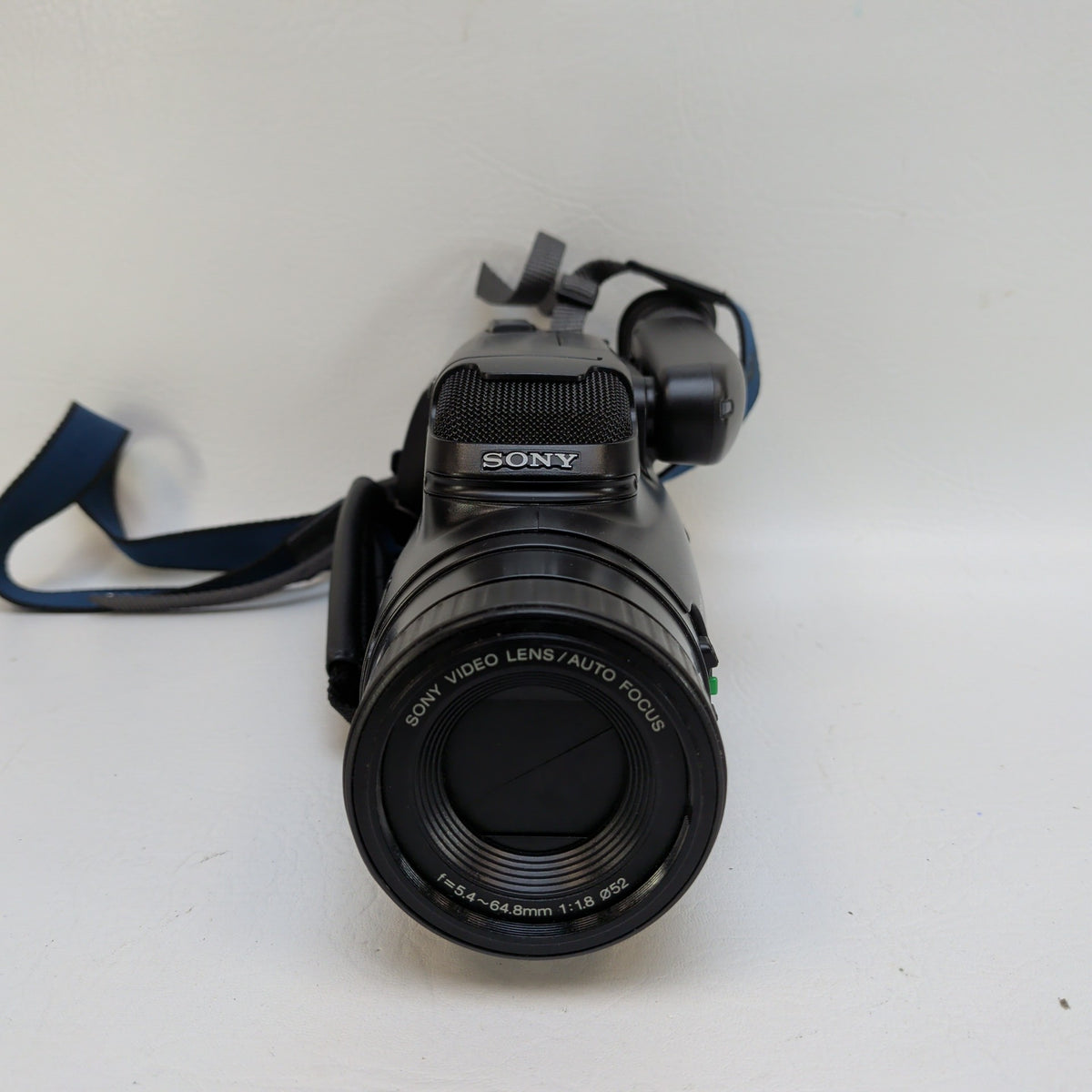 Sony Handycam Video 8 Camcorder CCD-FX630