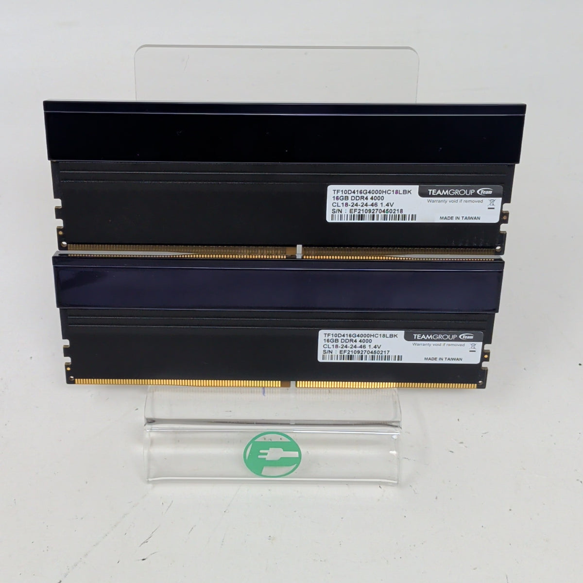 TeamGroup T-Force Xtreem ARGB 32GB (2x16GB) RAM DDR4 2400MHz 