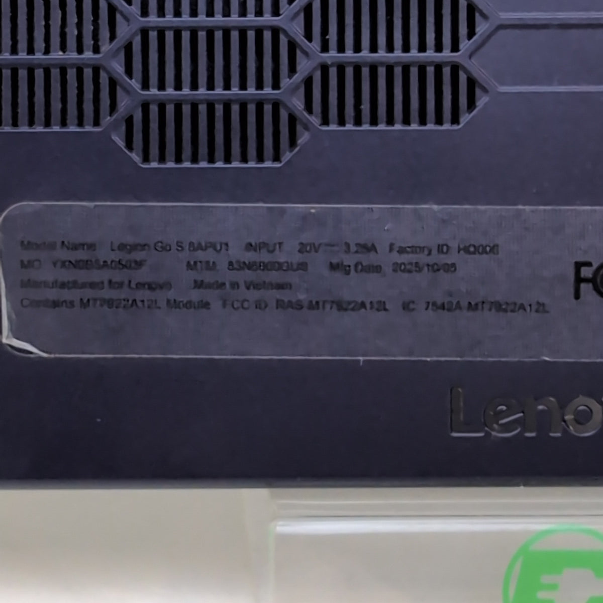 Lenovo Legion Go S with SteamOS 8" AMD Ryzen Z1 Extreme 32GB RAM 1TB Black 