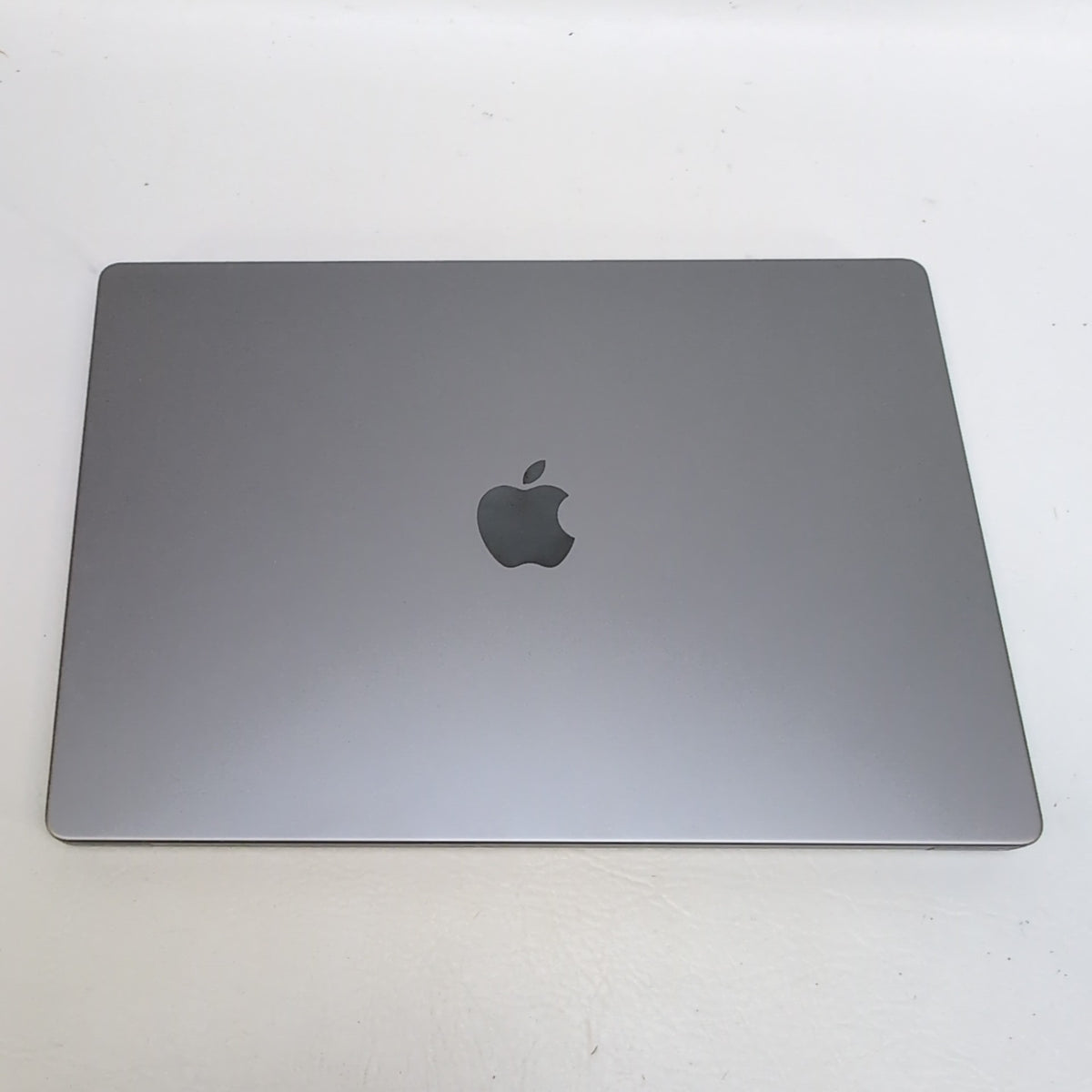 2021 Apple MacBook Pro 16" M1 Max 32C GPU 3.2GHz 32GB RAM 2TB SSD A2485