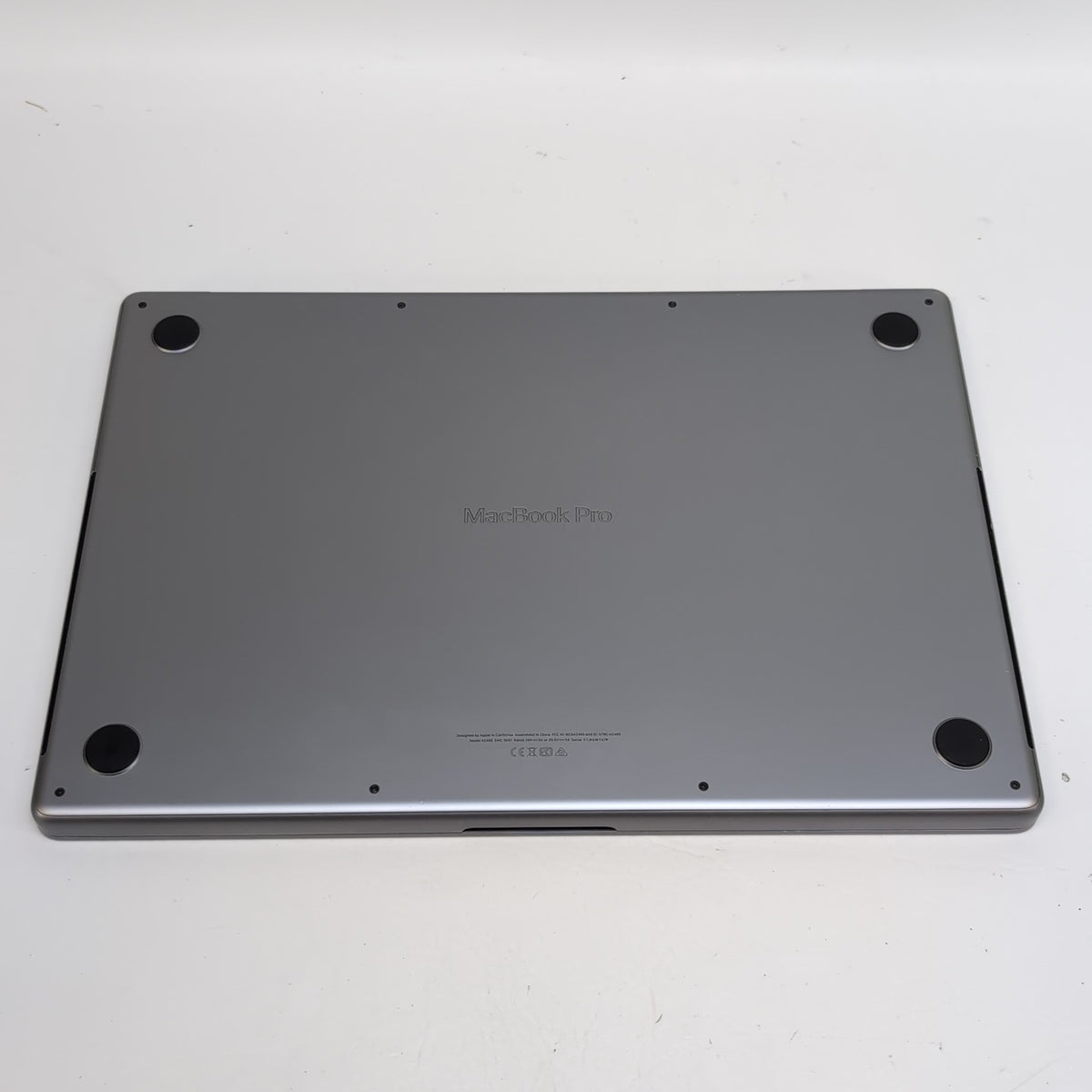 2021 Apple MacBook Pro 16" M1 Max 32C GPU 3.2GHz 32GB RAM 2TB SSD A2485