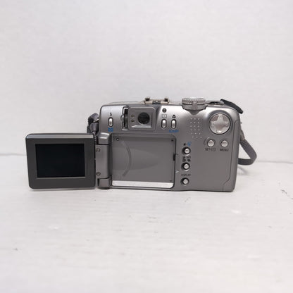 Canon PowerShot G2 4.0MP Compact Digital Camera
