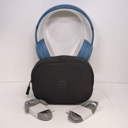 Beats Solo4 Wireless On-Ear Bluetooth Headphones Cloud Blue MUW33LL/A