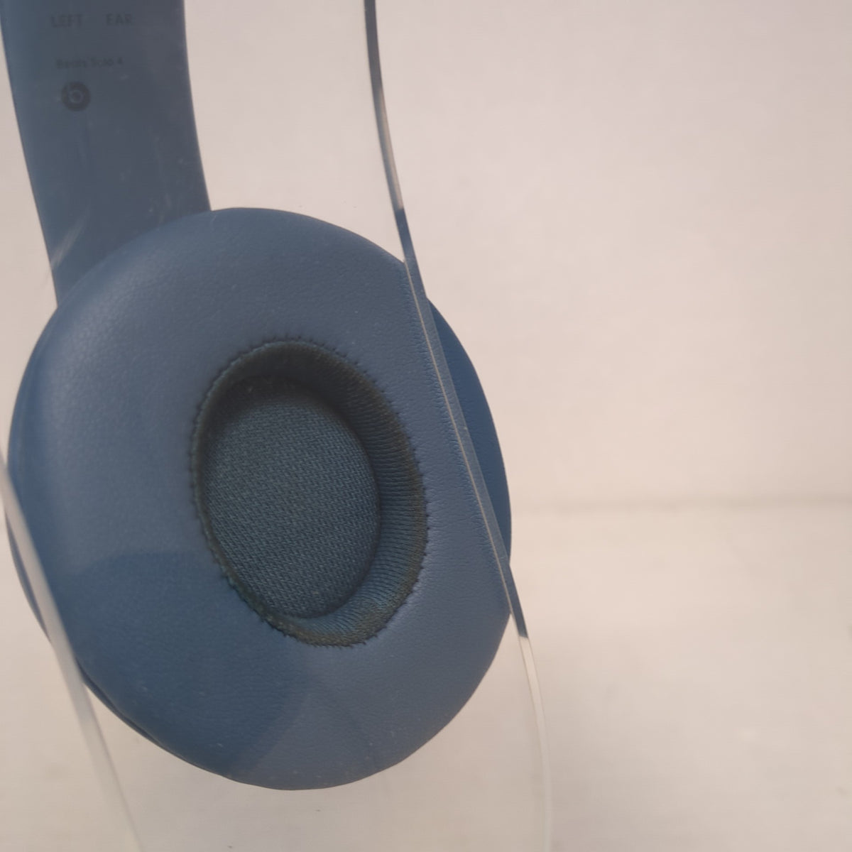 Beats Solo4 Wireless On-Ear Bluetooth Headphones Cloud Blue MUW33LL/A