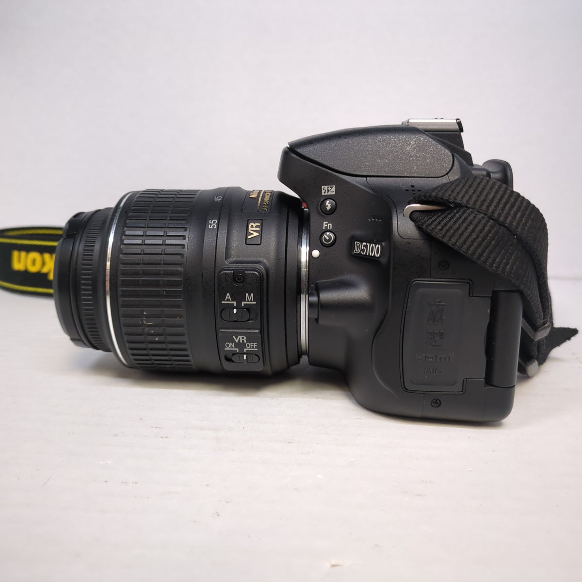 Nikon D5100 16.2MP Digital SLR DSLR Camera w/ 18-55mm VR Lens