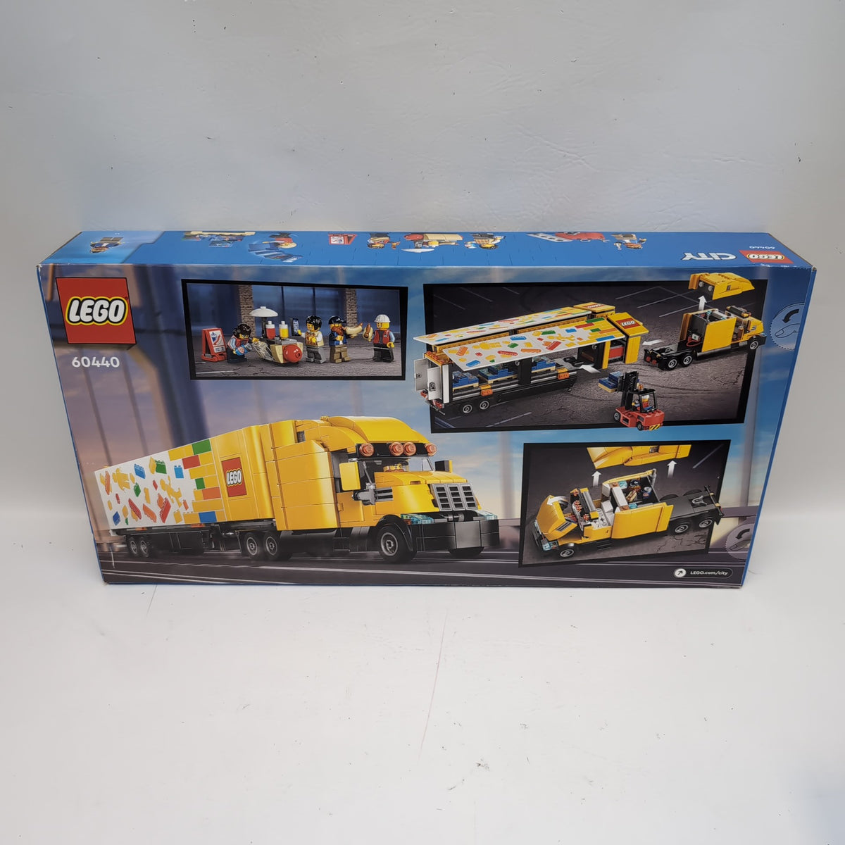 New LEGO Delivery Truck 60440 City Great Vehicles 1061pcs