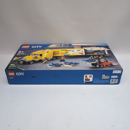 New LEGO Delivery Truck 60440 City Great Vehicles 1061pcs