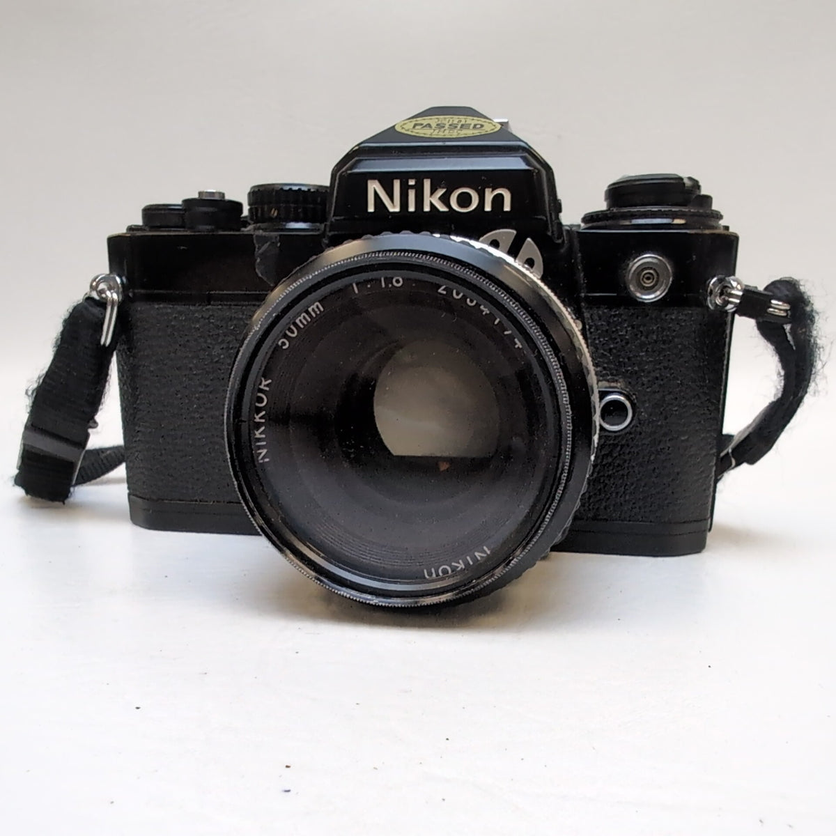 Nikon FE 35mm Film Camera Black w/ Nikkor 50mm f/1.8 Lens 