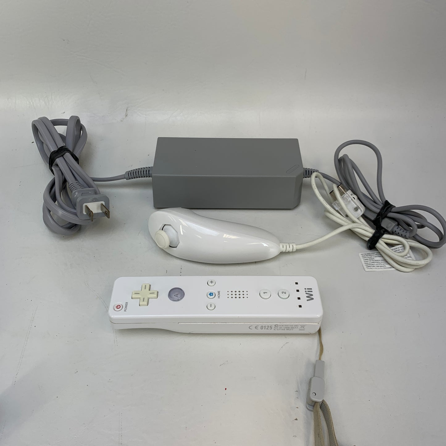 Nintendo Wii Video Game Console RVL-001 White